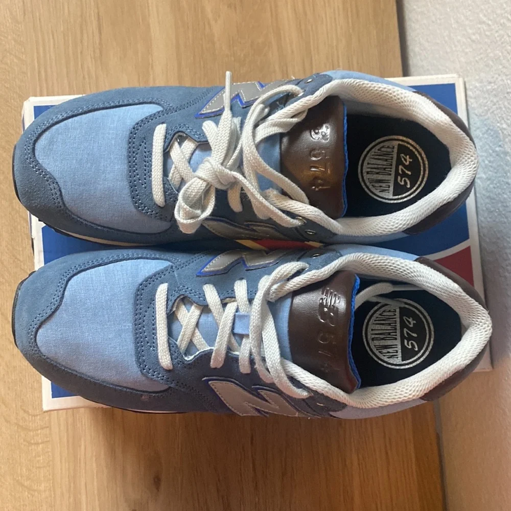New Balance - Picture 2 of 4